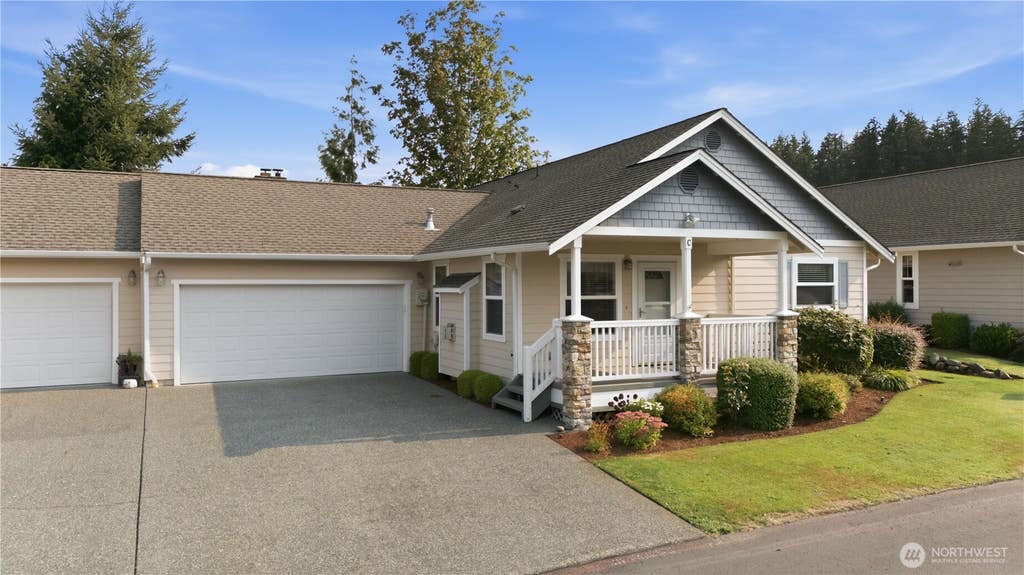 Photo of 1550 Mountain View Drive #C, Enumclaw, WA 98022 (MLS # 2562653)