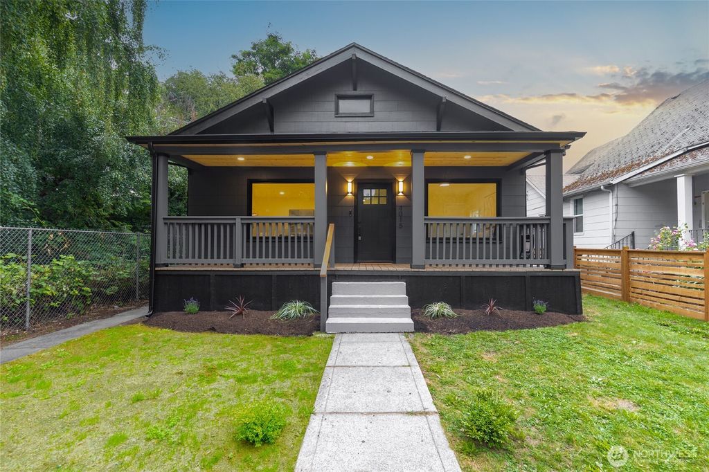 Photo of 4015 S Yakima Avenue, Tacoma, WA 98418 (MLS # 2557853)