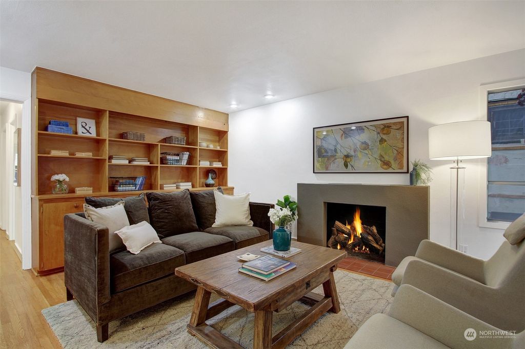 Photo of 148 NW 81st Street, Seattle, WA 98117 (MLS # 2297424)