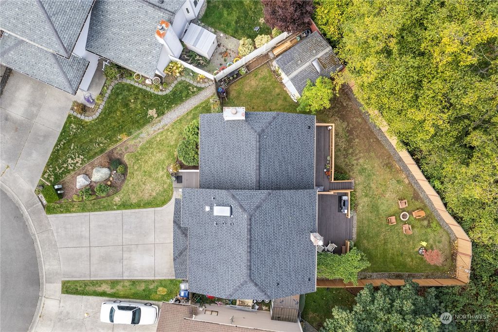 Photo of 1704 SW 323rd Street, Federal Way, WA 98023 (MLS # 2174095)