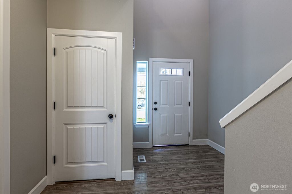 Photo of 917 NE Burton Ray Street NE, Lacey, WA 98516 (MLS # 2497067)