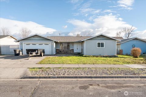 Photo of 225 Bandra Drive, Walla Walla, WA 99362 (MLS # 2459971)