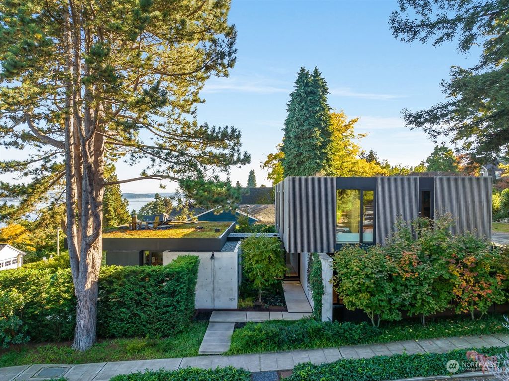 Photo of 3909 E Howell Street, Seattle, WA 98122 (MLS # 2195114)