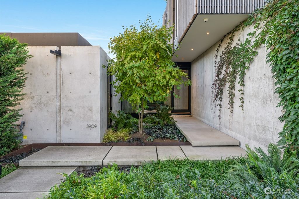 Photo of 3909 E Howell Street, Seattle, WA 98122 (MLS # 2195114)