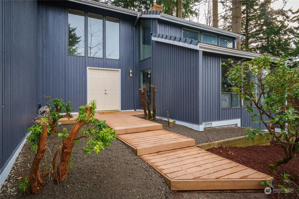 Photo of 519 SW 328th Court, Federal Way, WA 98023 (MLS # 2326883)