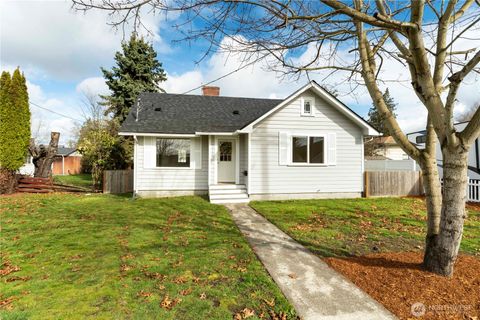 319 4th Avenue SE Puyallup WA 98372