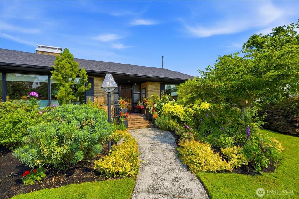 Photo of 3317 N 22nd Street, Tacoma, WA 98406 (MLS # 2562563)