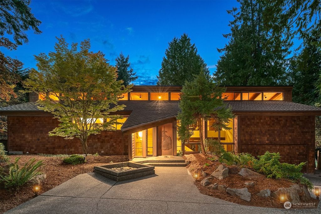 Photo of 1115 NW Elford Drive, Seattle, WA 98177 (MLS # 2289508)