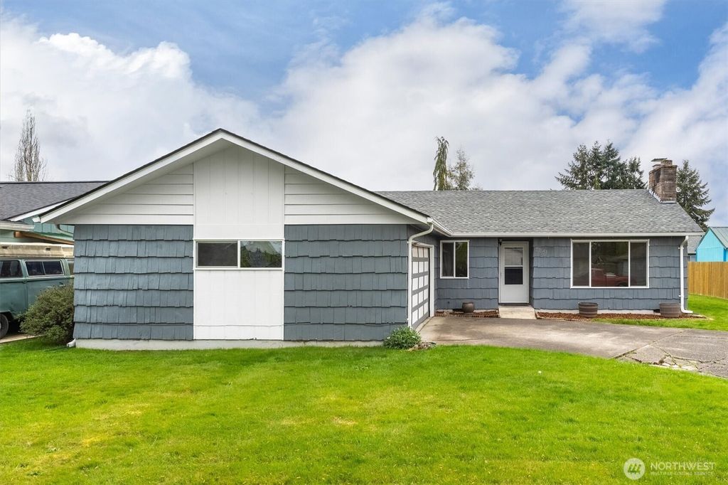Photo of 2241 Rose Place, Longview, WA 98632 (MLS # 2506176)