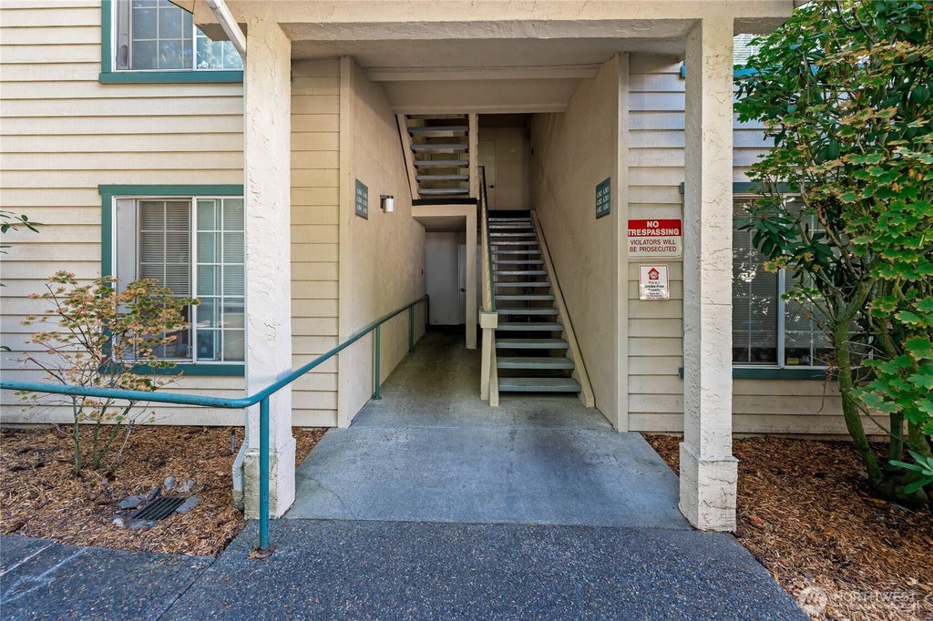 Photo of 17624 1st Avenue S #A302, Burien, WA 98148 (MLS # 2571898)