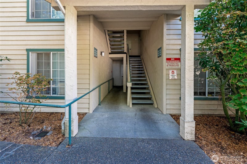 17624 1st Avenue S A302