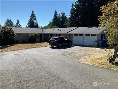 Photo of 19848 47th Avenue NE, Lake Forest Park, WA 98155 (MLS # 2581412)