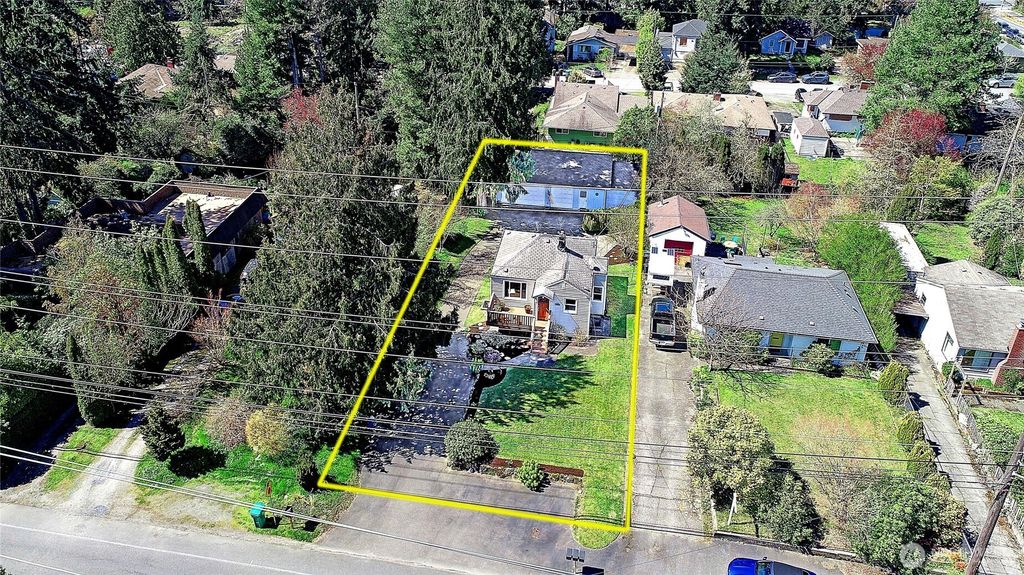 Photo of 14555 8th Avenue NE, Shoreline, WA 98155 (MLS # 2517445)
