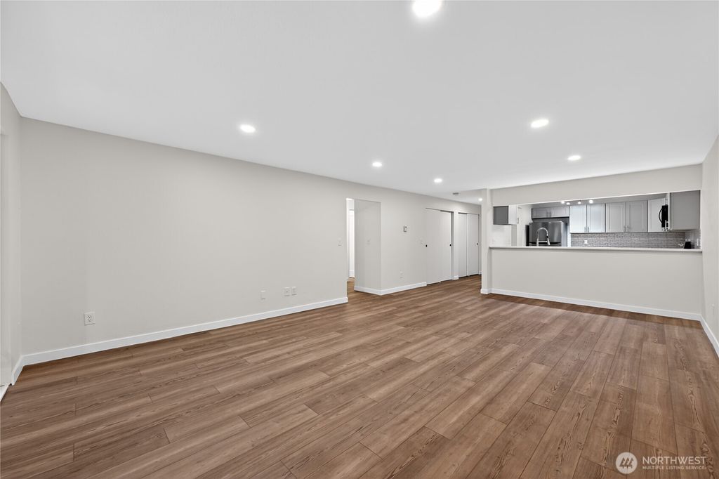 Photo of 13680 NE 69th Street #644, Redmond, WA 98052 (MLS # 2527439)