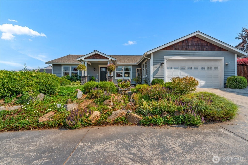 Photo of 109 Cascade Place, Cashmere, WA 98815 (MLS # 2559989)