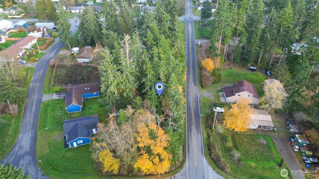 Photo of 0 XXX Ledgewood Beach Road, Coupeville, WA 98239 (MLS # 2458347)
