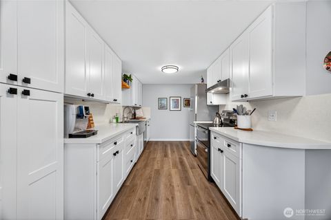 Photo of 1020 5th Avenue S #2, Edmonds, WA 98020 (MLS # 2504354)