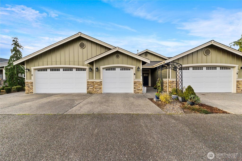 Photo of 2515 River Vista Court #40B, Mount Vernon, WA 98273 (MLS # 2476946)