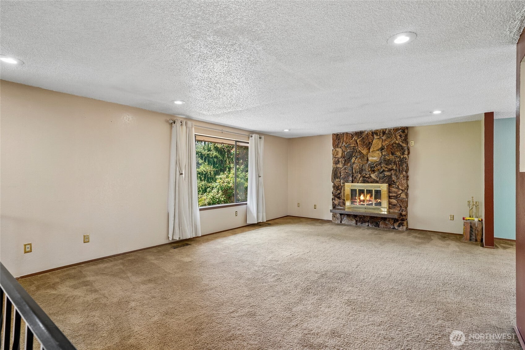 7503 John Dower Road W