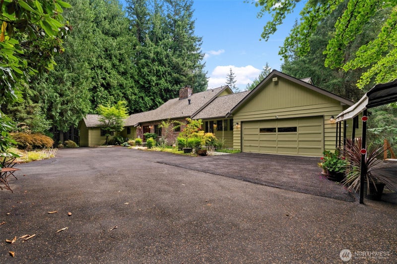 25235 SE Mirrormont Drive