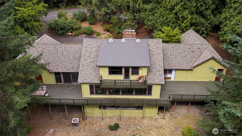 25235 SE Mirrormont Drive