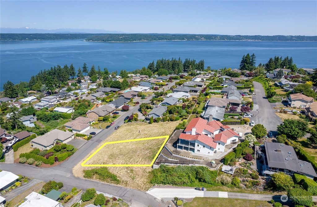 Photo of 6001 Bayview Drive NE, Tacoma, WA 98422 (MLS # 2302208)