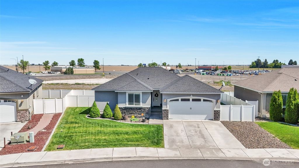 Photo of 1645 E Madera Street, Othello, WA 99344 (MLS # 2520226)