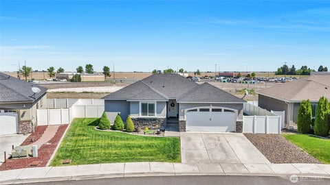 Photo of 1645 E Madera Street, Othello, WA 99344 (MLS # 2520226)