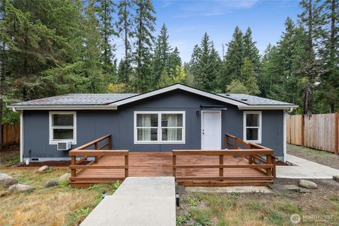 Photo of 13906 166th Avenue SE, Rainier, WA 98576 (MLS # 2431136)