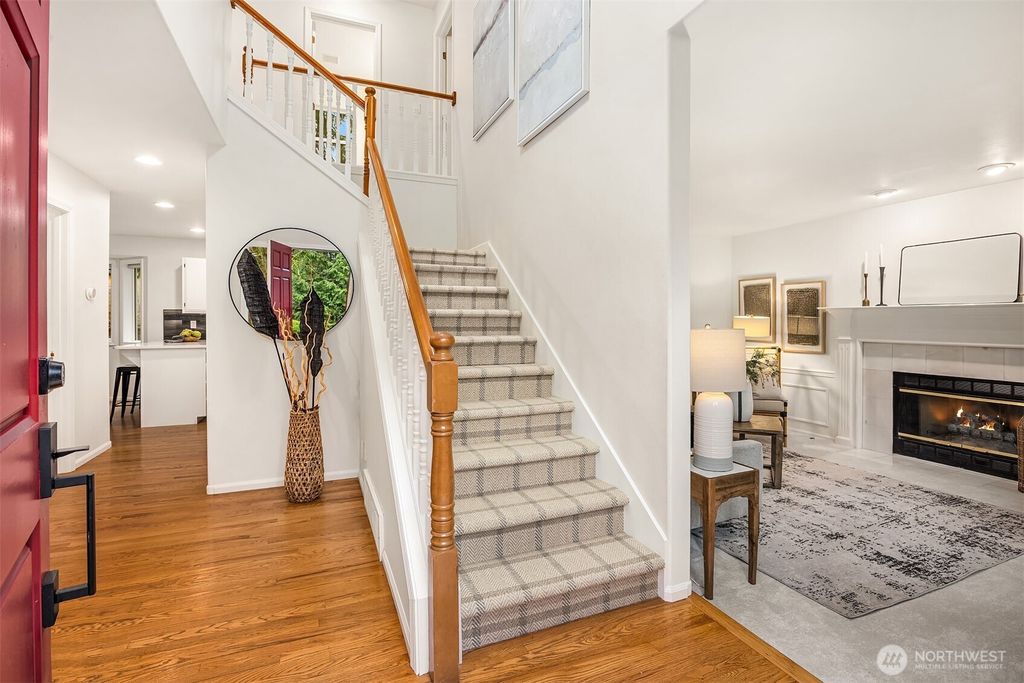 Photo of 16437 241st Avenue SE, Issaquah, WA 98027 (MLS # 2480378)