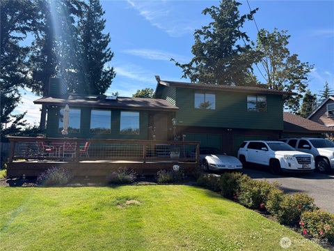 Photo of 727 Poplar Drive, Bellingham, WA 98226 (MLS # 2546450)