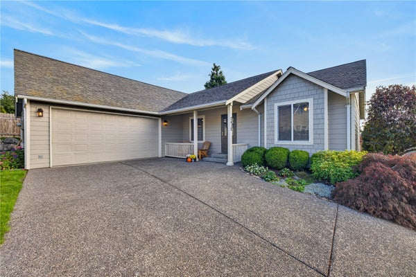 2412 S 15TH ST, MOUNT VERNON, WA 98274 - Image f35c5b1fd1b59b991cd5bc5ba6cd28ec/4061371932
