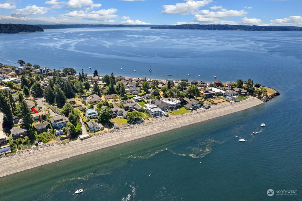 Photo of 3720 SW 170th Street, Burien, WA 98166 (MLS # 2142583)