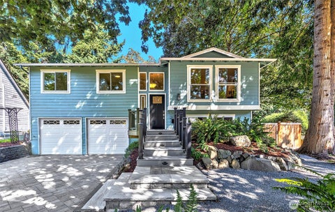 Photo of 12824 98th Place NE, Kirkland, WA 98034 (MLS # 2580185)