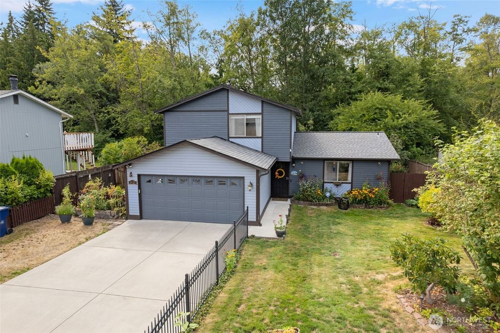 Photo of 10120 19th Place W, Everett, WA 98204 (MLS # 2422526)