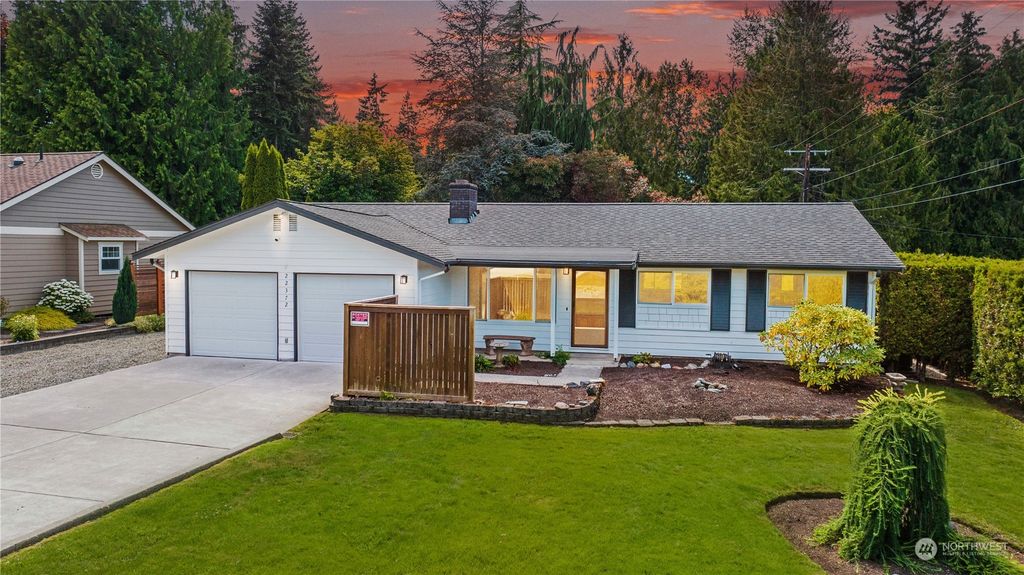 Photo of 22372 32nd Avenue W, Brier, WA 98036 (MLS # 2143233)