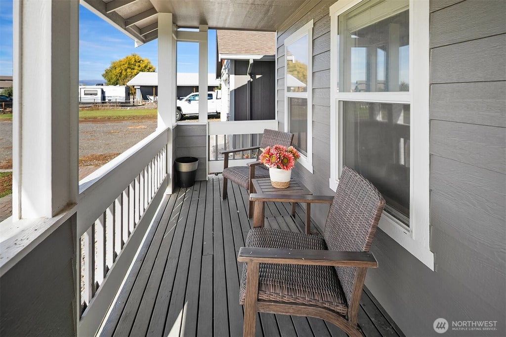 Photo of 240 Stone Tree Lane, Ellensburg, WA 98926 (MLS # 2593949)