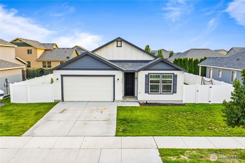 Photo of 4721 W Owl Street, Moses Lake, WA 98837 (MLS # 2430373)