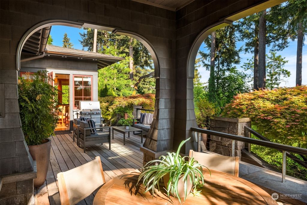 Photo of 8081 W Mercer Way, Mercer Island, WA 98040 (MLS # 2240994)
