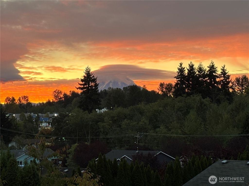Photo of 2909 13th Street SW, Puyallup, WA 98373 (MLS # 2443565)