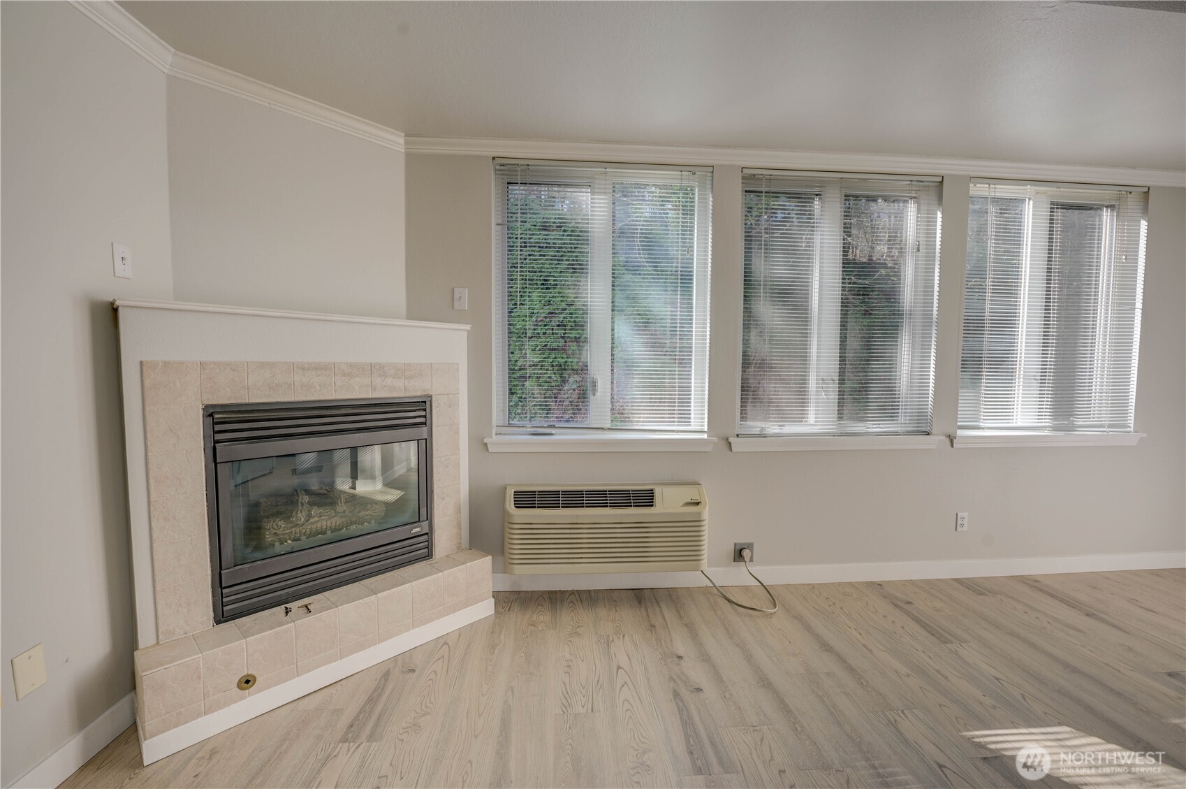 440 St Helens Avenue 209