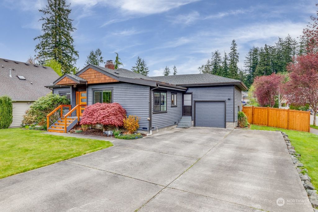 Photo of 5017 75th Avenue NE, Marysville, WA 98270 (MLS # 2060169)