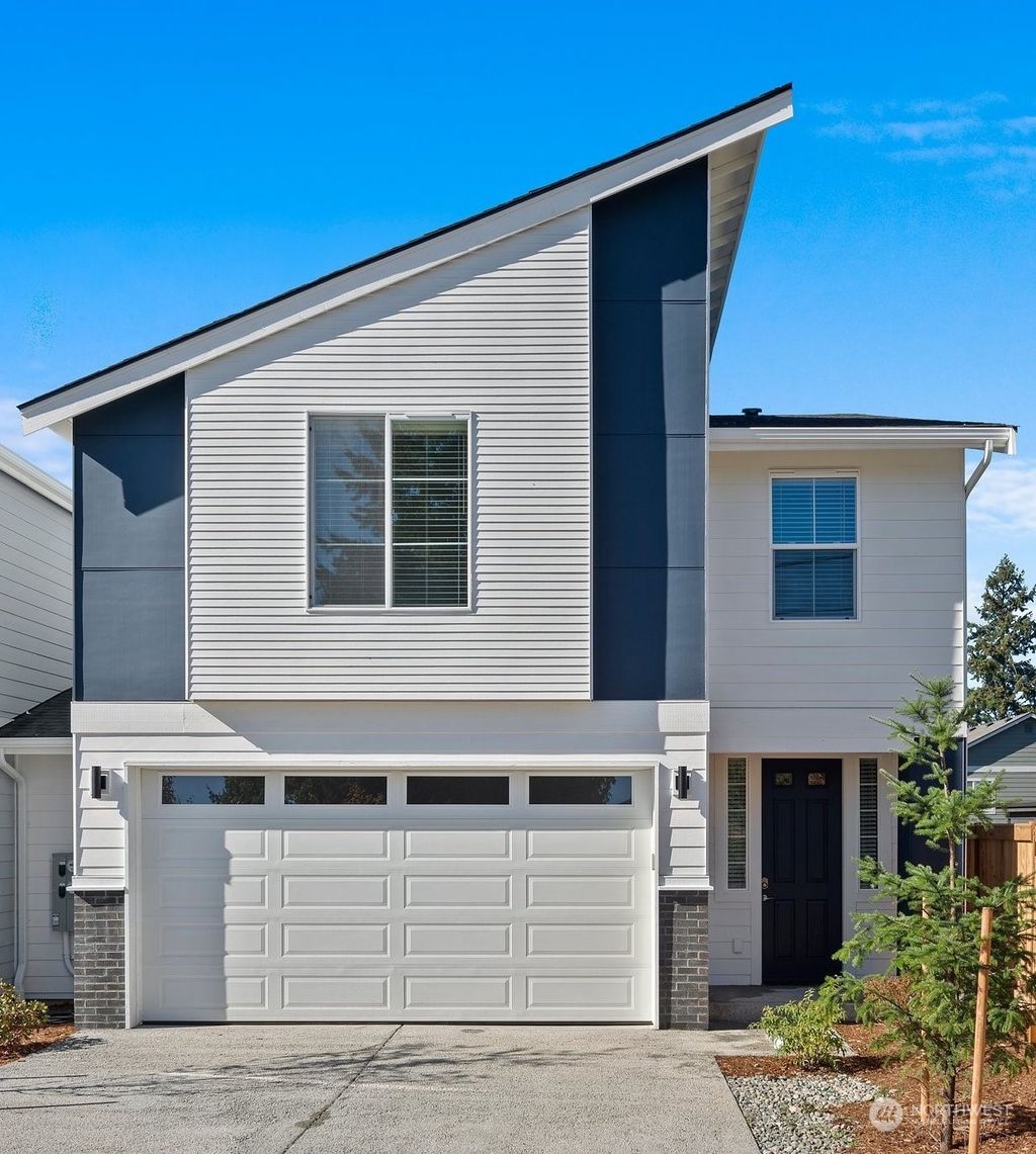 Photo of 3314 200th Place SW #B, Lynnwood, WA 98036 (MLS # 2067185)