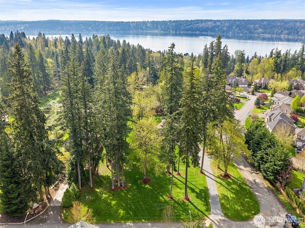 Photo of 409 XX 209th Avenue SE, Sammamish, WA 98074 (MLS # 2519169)