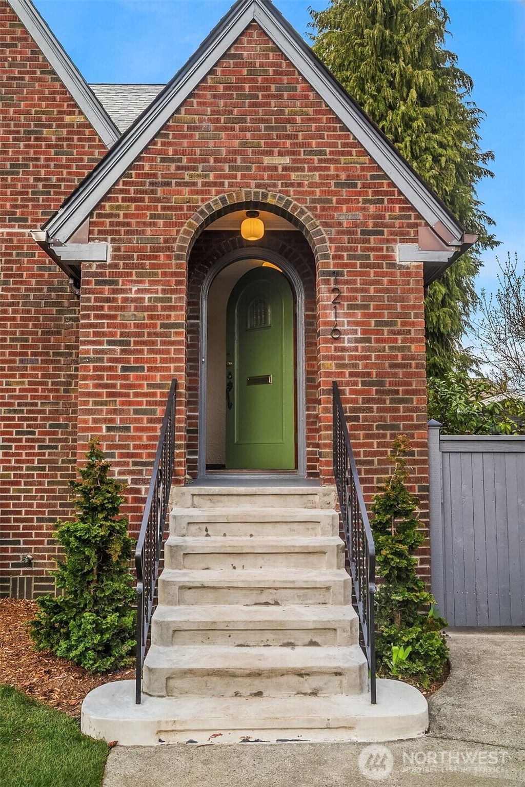 Photo of 1216 NE 77th Street, Seattle, WA 98115 (MLS # 2490945)