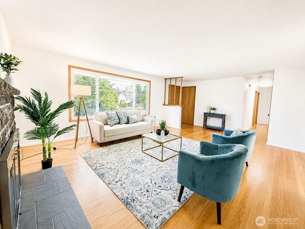 Photo of 11253 12th Avenue S, Seattle, WA 98168 (MLS # 2546001)
