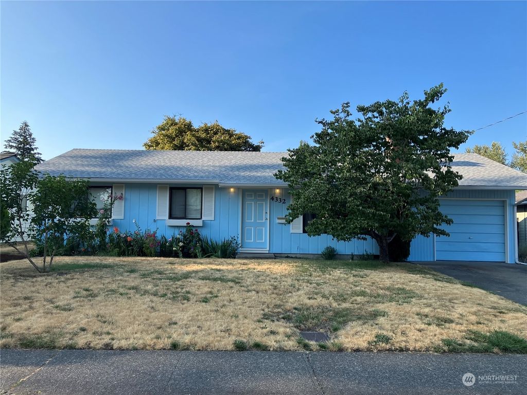 Photo of 4332 NE 10th Street, Renton, WA 98059 (MLS # 2271152)