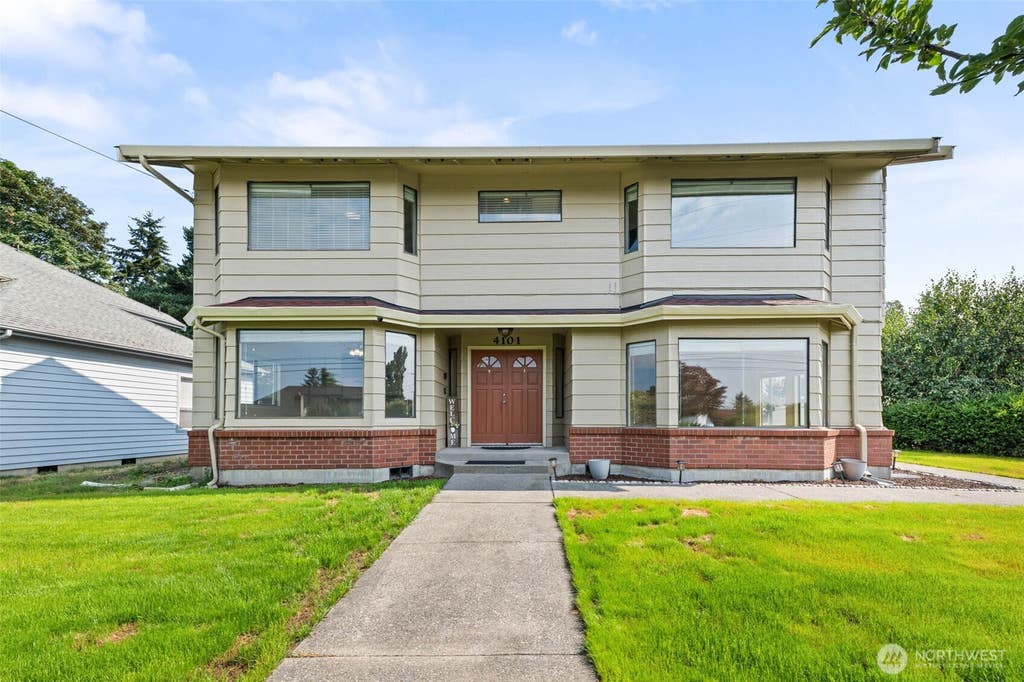 Photo of 4101 Browns Point Boulevard NE, Tacoma, WA 98422 (MLS # 2558739)