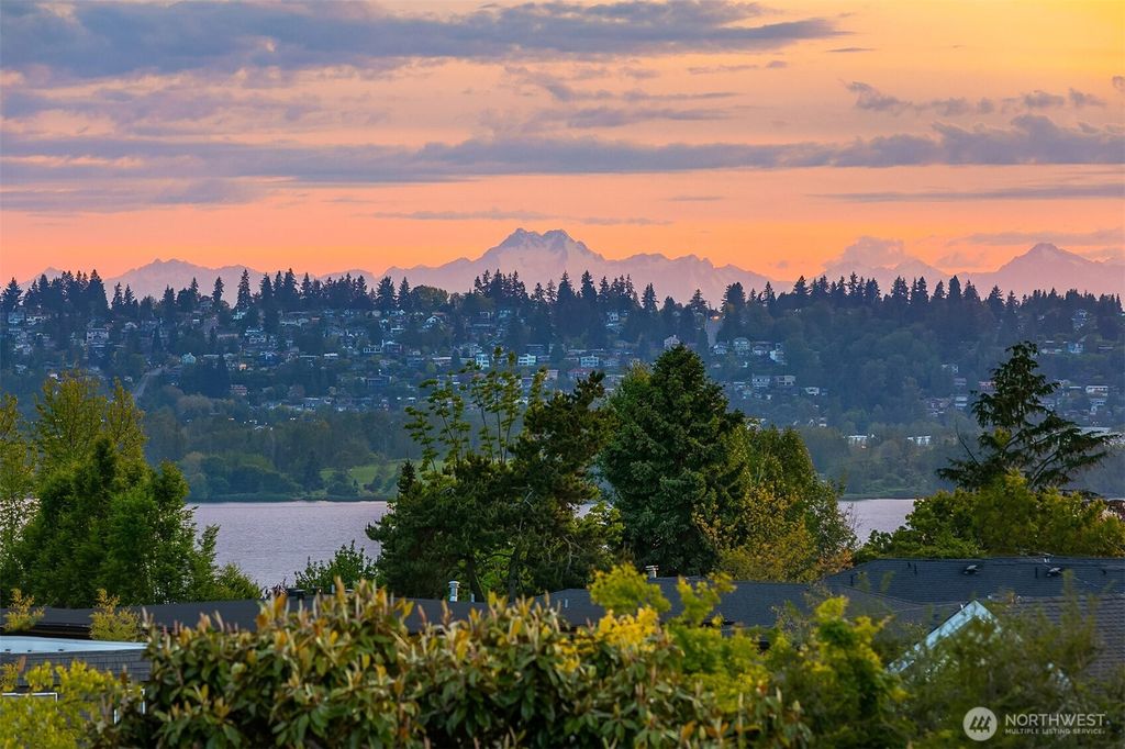 Photo of 1015 1st Street, Kirkland, WA 98033 (MLS # 2453047)