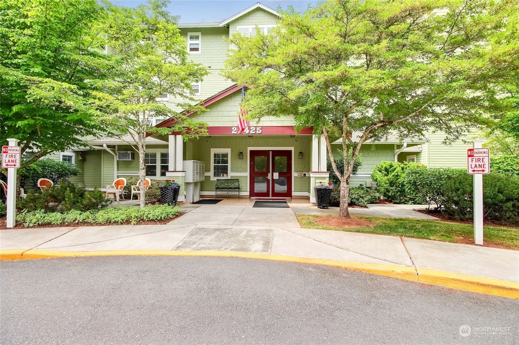 Photo of 22425 SE Highland Lane #301, Issaquah, WA 98029 (MLS # 2133793)